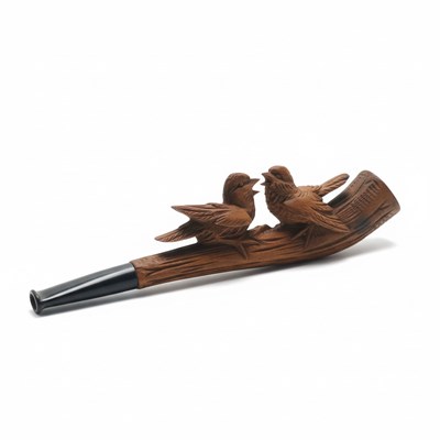 Lot 14 - Handgesneden houten pijp met twee vogels