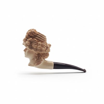 Lot 18 - Meerschuim pijp met vrouwenbuste
