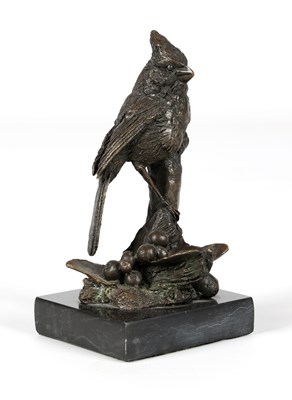 Lot 558 - After Milo - Bronzen sculptuur van een kardinaalvogel