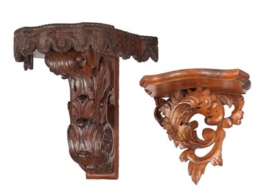 Lot 584 - Twee gesneden houtconsoles