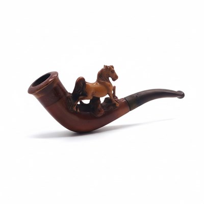 Lot 23 - Meerschuim pijp met paard in reliëf