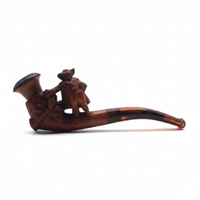 Lot 32 - Handgesneden houten pijp met staande heer
