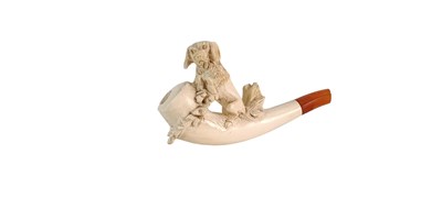 Lot 52 - Meerschuimen pijp met een hond