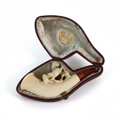 Lot 63 - Meerschuimen pijp met paard op boomstronk