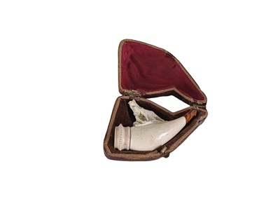 Lot 81 - Meerschuimen pijp met een Eland