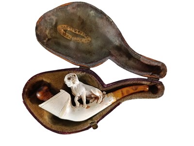Lot 90 - Meerschuimen pijp met zittend hondje