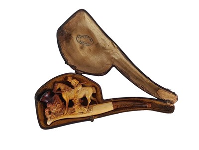 Lot 98 - Meerschuimen pijp met paard, jockey en twee honden
