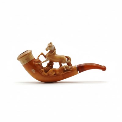 Lot 122 - Meerschuim pijp met paard en liggende hond