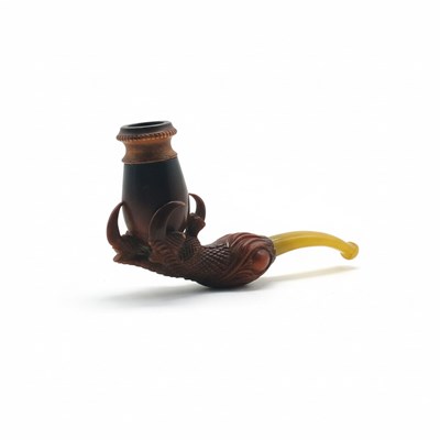 Lot 125 - Meerschuim pijp met vogelklauw en ketel