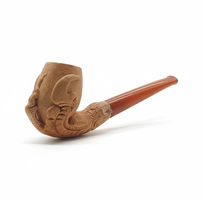Lot 128 - Meerschuim pijp met drakenklauw
