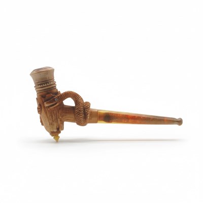 Lot 129 - Meerschuim pijp met slang rond de ketel