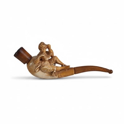 Lot 143 - Meerschuimen pijp van een zittende vrouw
