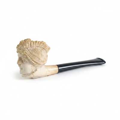 Lot 154 - Meerschuimen pijp van een dame met hoed