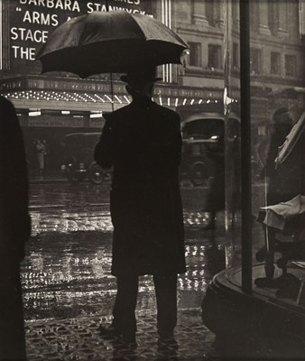 Lot 23 - Wolfgang SUSCHITZKY (1912-2016) - Charing Cross Road (ca. 1935)