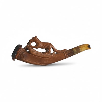 Lot 169 - Meerschuimen pijp met vos en prooi
