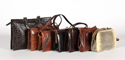 Lot 84 - Lot vintage design handtassen in exotisch leder