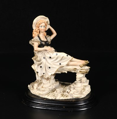 Lot 55 - Sulptuur van Dame op bank, gesigneerd G. Cortese