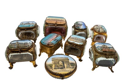 Lot 192 - Collectie van 9 diverse Franse Bruidskistjes