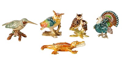 Lot 216 - Yu Feng - Lot van 5 Sieradendoosjes met Dierfiguren