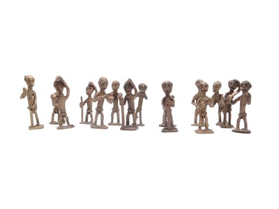 Lot 220 - Lot van 15 Akan-stijl goudgewichtjes