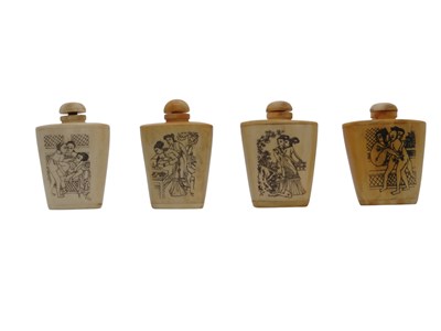 Lot 197 - Vier Chinese Benen "Snuff Bottles" met erotisch decor