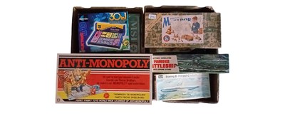 Lot 245 - Partij speelgoed en spellen, o.a. Barbie en Bouwsets