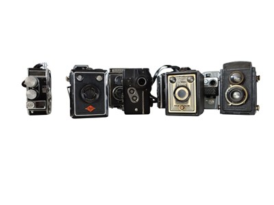 Lot 251 - Fotografie - Lot met 9 vintage filmcamera's