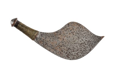 Lot 266 - Hungaan/Mbuun/Yanzi/Ngul knife.
