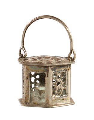 Lot 588 - 18th/19th century Dutch silver miniature stove