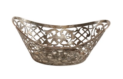 Lot 586 - German silver sweetmeat basket