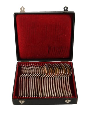 Lot 581 - A 24-piece silver dinner flatware