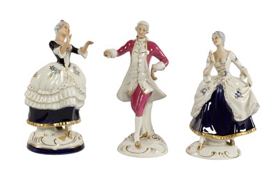 Lot 312 - Royal Dux - 3 Porseleinen beelden