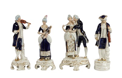 Lot 313 - Royal Dux - 4 Porseleinen Beeldjes