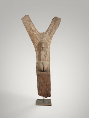 Lot 72 - Dogon toguna post with female figure.