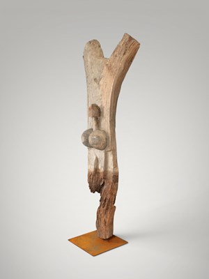 Lot 76 - Dogon toguna post with female figure.