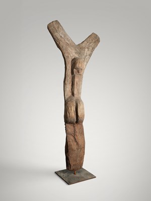 Lot 80 - Dogon toguna post with female figure.