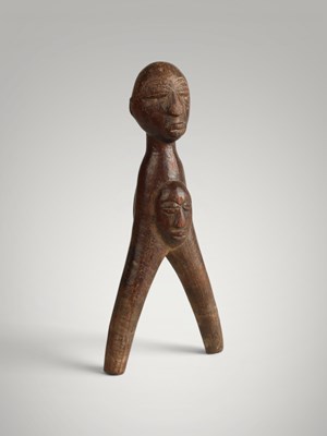 Lot 198 - Baoule catapult and amulet.