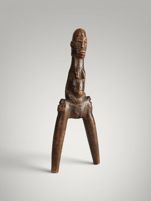 Lot 203 - Baoule catapult and amulet.