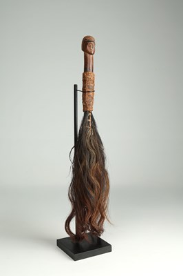 Lot 11 - Yombe chief's fly whisk.