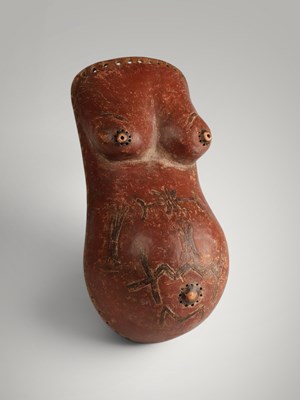 Lot 30 - Makonde body mask.