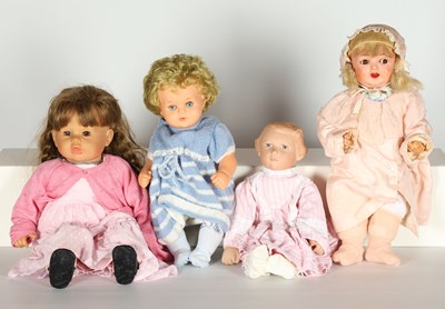 Lot 509 - Lot van 4 kinderpoppen