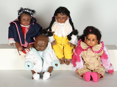 Lot 510 - Lot van 4 kinderpoppen