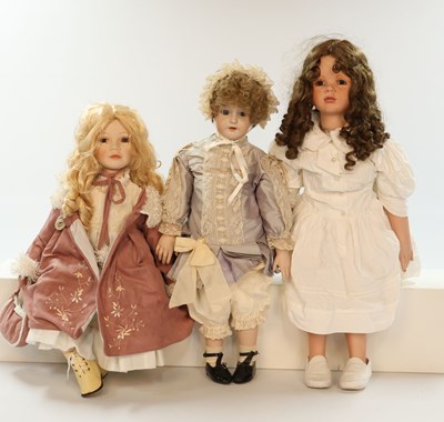 Lot 516 - Lot van 3 porseleinen kinderpoppen, w.o. Simon & Halbig.