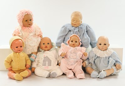 Lot 519 - Lot van 6 kinderpoppen