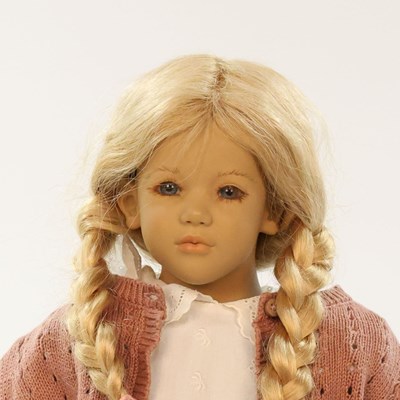 Lot 557 - Annette Himstedt ‘Jule’ vinylpop