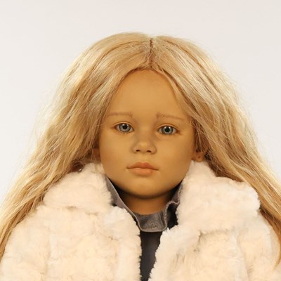 Lot 568 - Annette Himstedt ‘Malin’ vinylpop