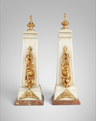 Lot 717 - 18th century marble obelisks