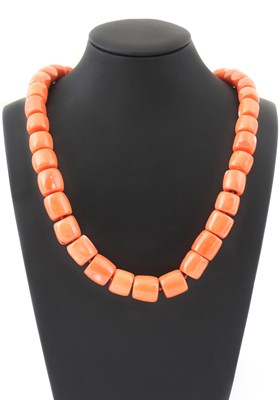 Lot 592 - Coral Choker