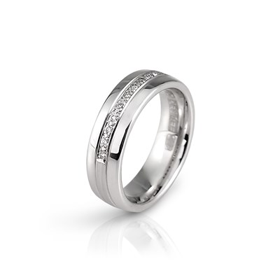 Lot 308 - White Gold Ring with Diamonds