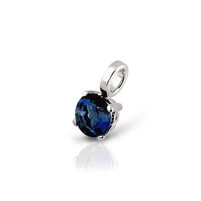 Lot 468 - White Pendant set with Topaz Solitaire